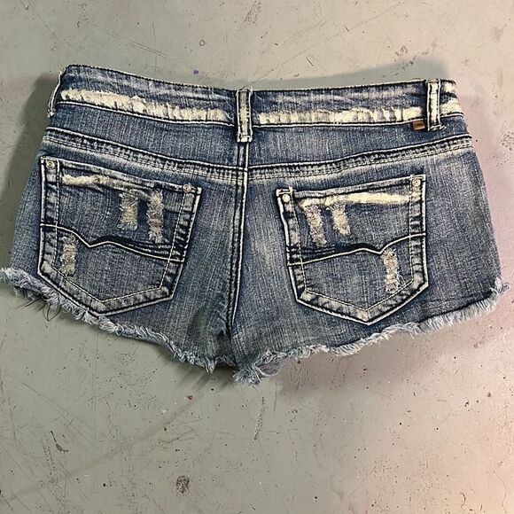 - Size 7 Custom Upcycled 7 for all Mankind Silver +Light Denim Shorts - Picture 2 of 4